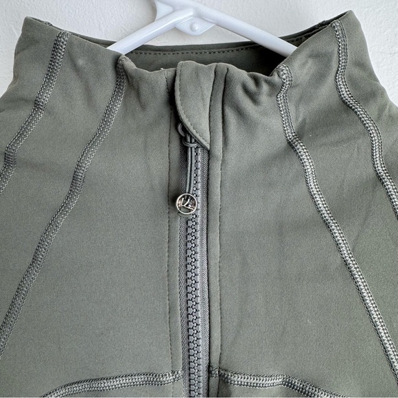 QUEENIEKE Running Jacket is Cottony-Soft with Full Zip Slim Fit Size L - Picture 3 of 13